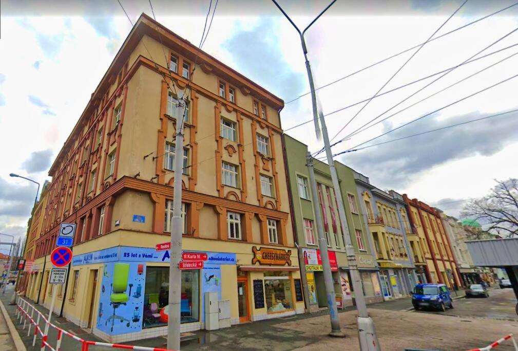 Hradec KrálovéKnk Vibrant Central Spacious Hideawayアパートメント エクステリア 写真
