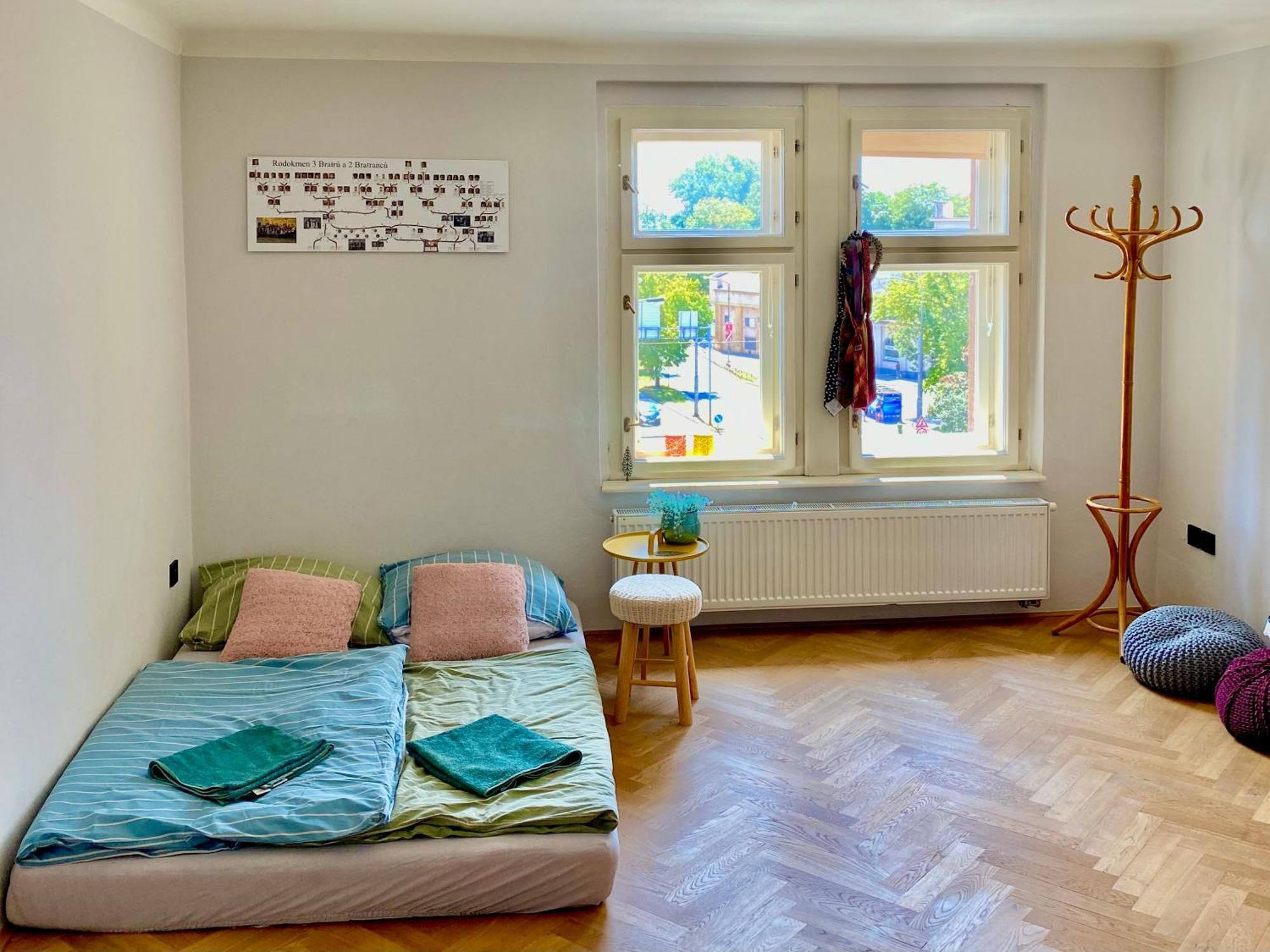 Hradec KrálovéKnk Vibrant Central Spacious Hideawayアパートメント エクステリア 写真